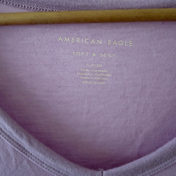 AE SOFT & SEXY VNECK Purple Size S NWT - Picture 3 of 6
